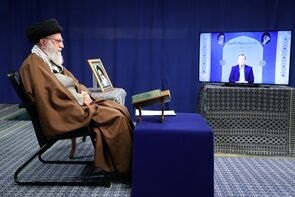 محفل نورانی انس با قرآن کریم، با حضور رهبر معظم انقلاب + فیلم