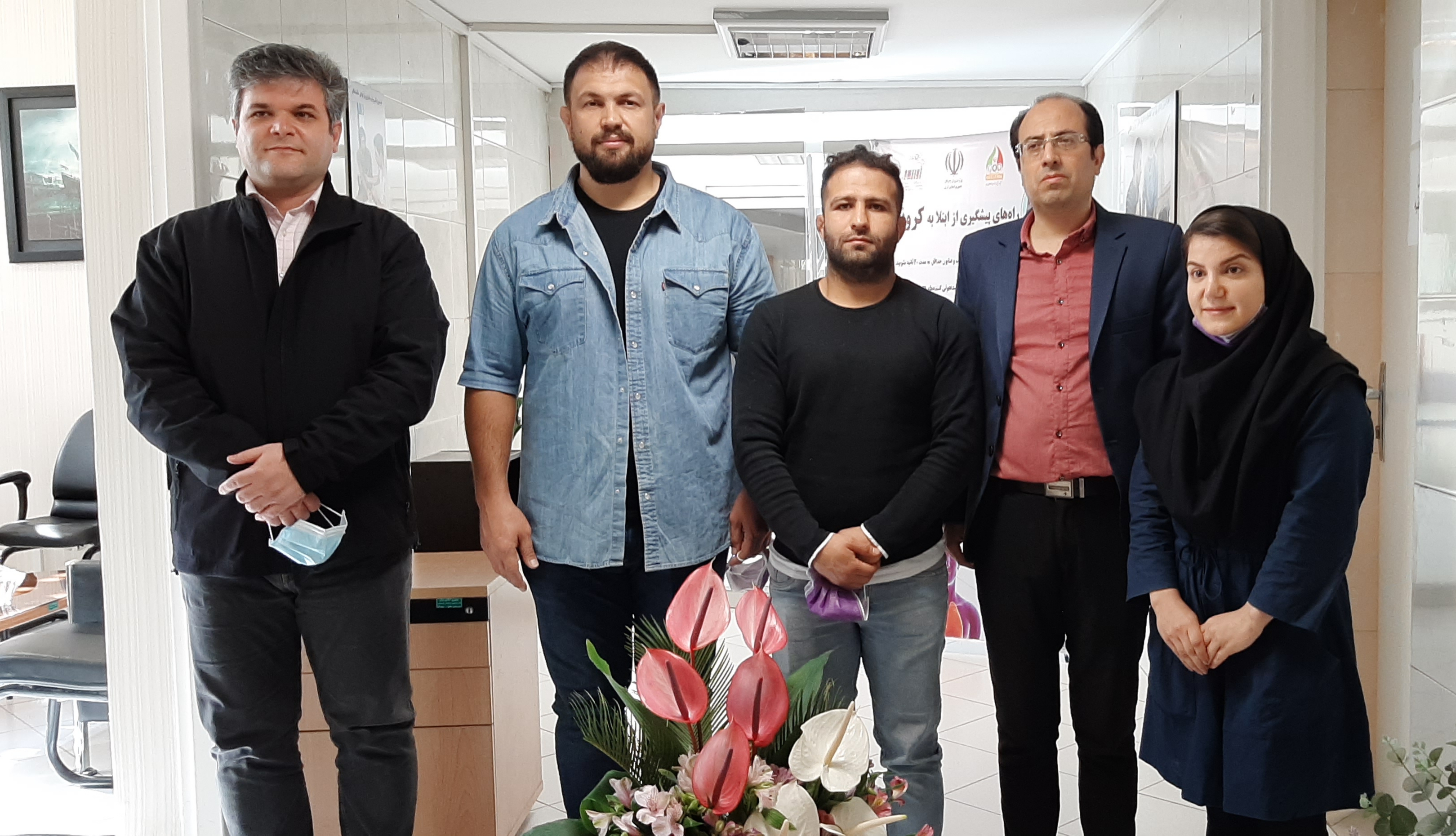 تقدیر قهرمانان نامدار کشتی از پرستار بانوی وزنه برداری+ تصاویر