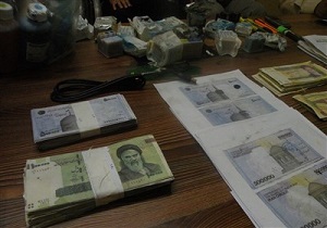 دستگیری کلاهبردار با ۱۶ فقره جعل پول در سقز