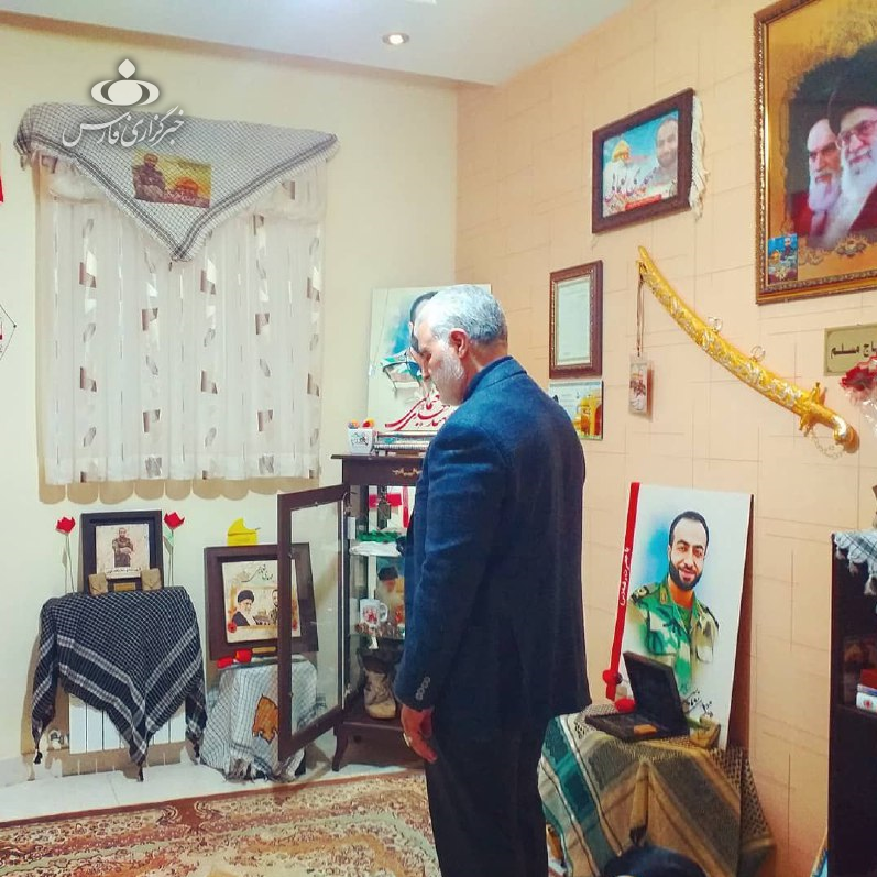 &laquo;حاج قاسم&raquo; اولین کسی بود که دست روی سر بچه هایم کشید