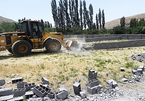 باغ ویلای غیرمجاز در شوشتر تخریب شد