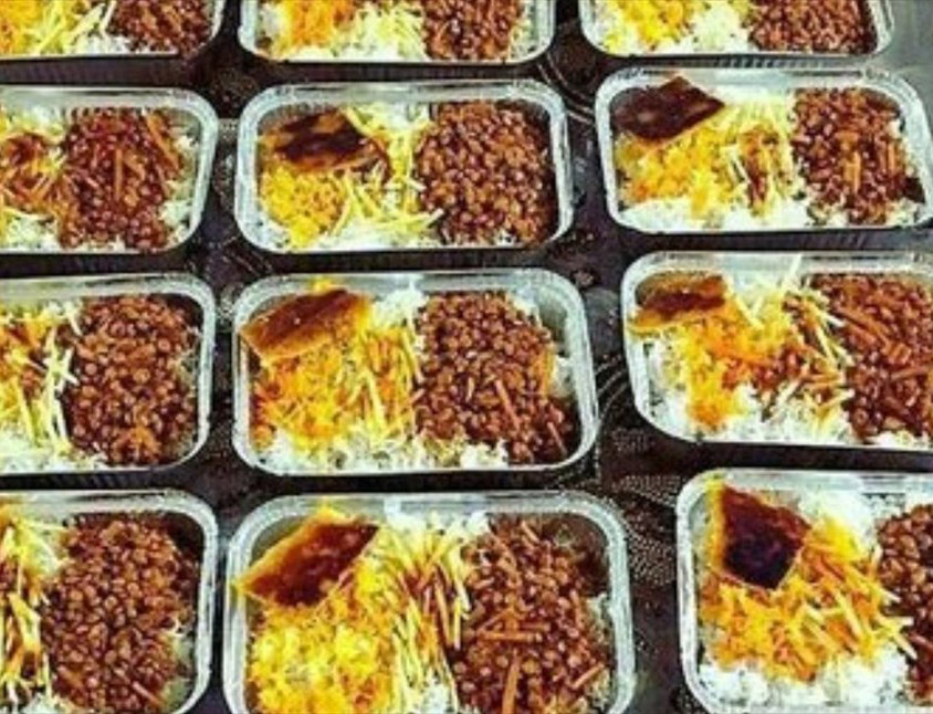 توزیع  بیش از ۲۰۰ پرس غذای گرم در ایلخچی