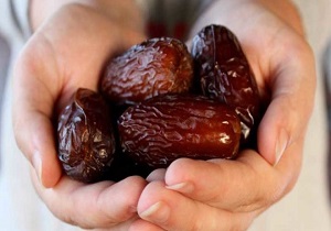 ترفندی برای تعدیل قیمت/ ۸ هزار تن خرما در بازار‌های خوزستان توزیع می‌شود