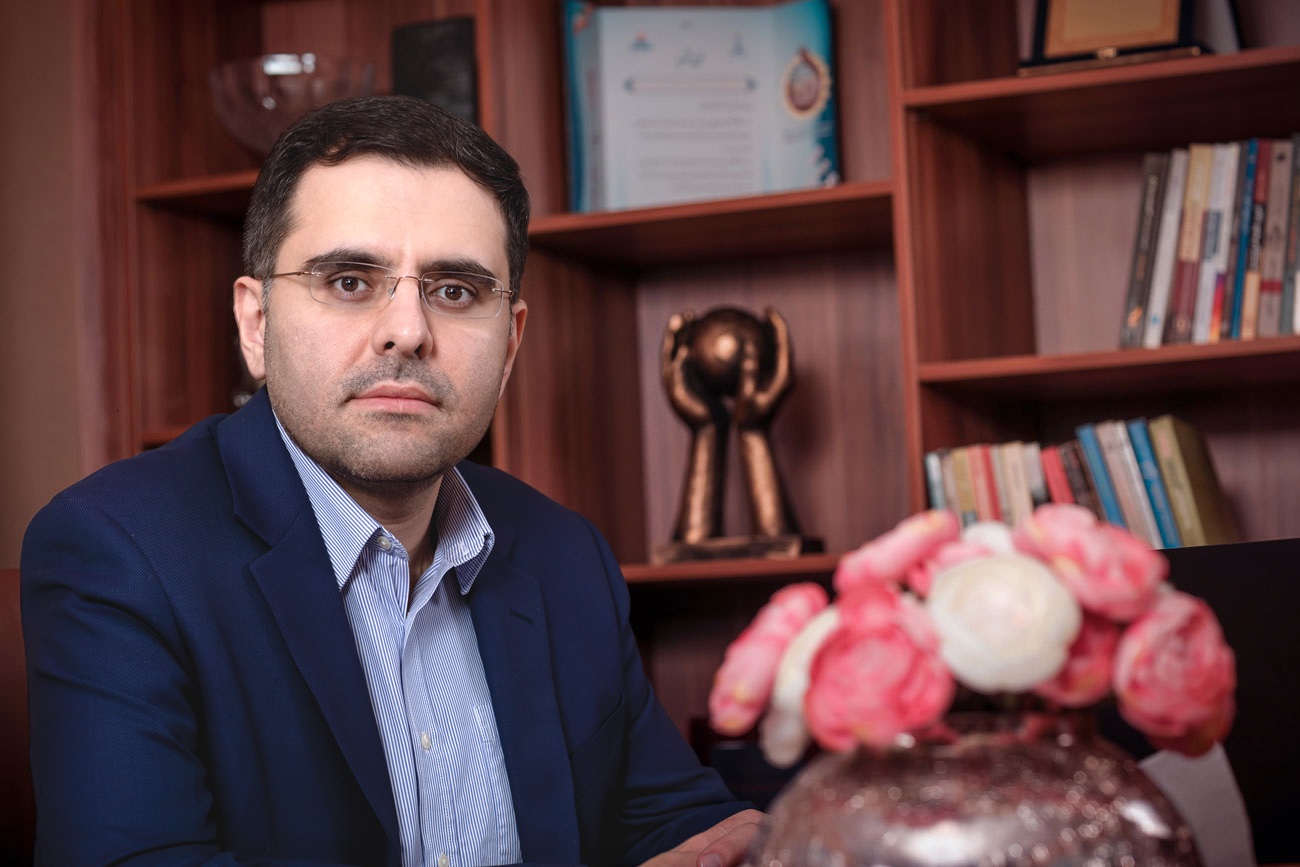 ماجرای جنجالی مدرک تحصیلی منتخب مجلس یازدهم / آیا ‌"سینا کمالخانی" تخلف کرده است؟