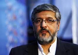 پولادگر: اسطوره&zwnj;های ما برگزیدگان خدای متعال هستند/ شهید زمانی نیا از قهرمانان ماندگار تاریخ کشور است