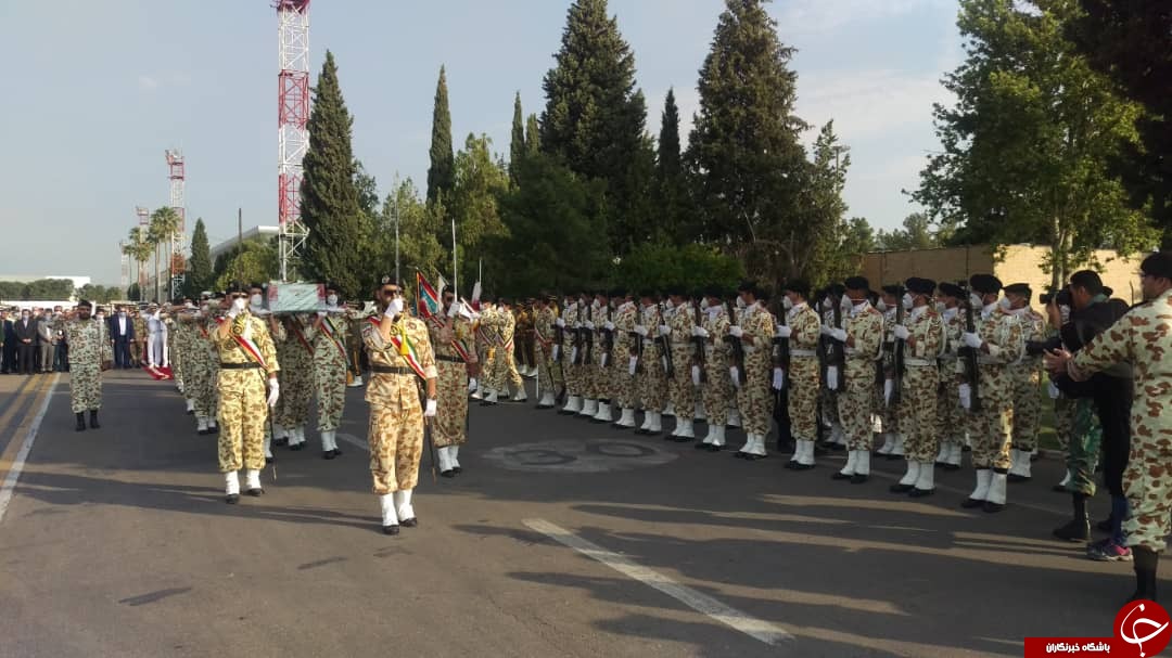 استقبال از پیکر مطهر ۴ شهید در فرودگاه شهید دستغیب شیراز + تصاویر استقبال از پیکر مطهر ۴ شهید در فرودگاه شهید دستغیب شیراز + تصاویر