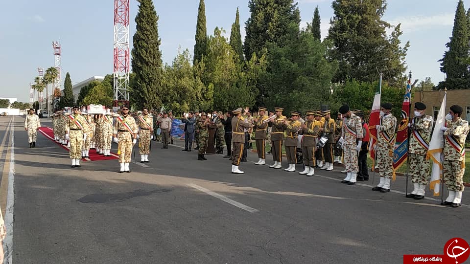 استقبال از پیکر مطهر ۴ شهید در فرودگاه شهید دستغیب شیراز + تصاویر استقبال از پیکر مطهر ۴ شهید در فرودگاه شهید دستغیب شیراز + تصاویر