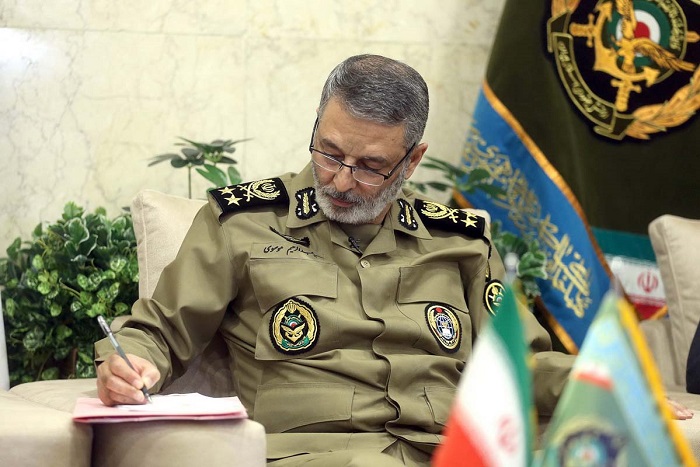 ملت ایران تمام تهدیدات را به فرصت تبدیل خواهد کرد