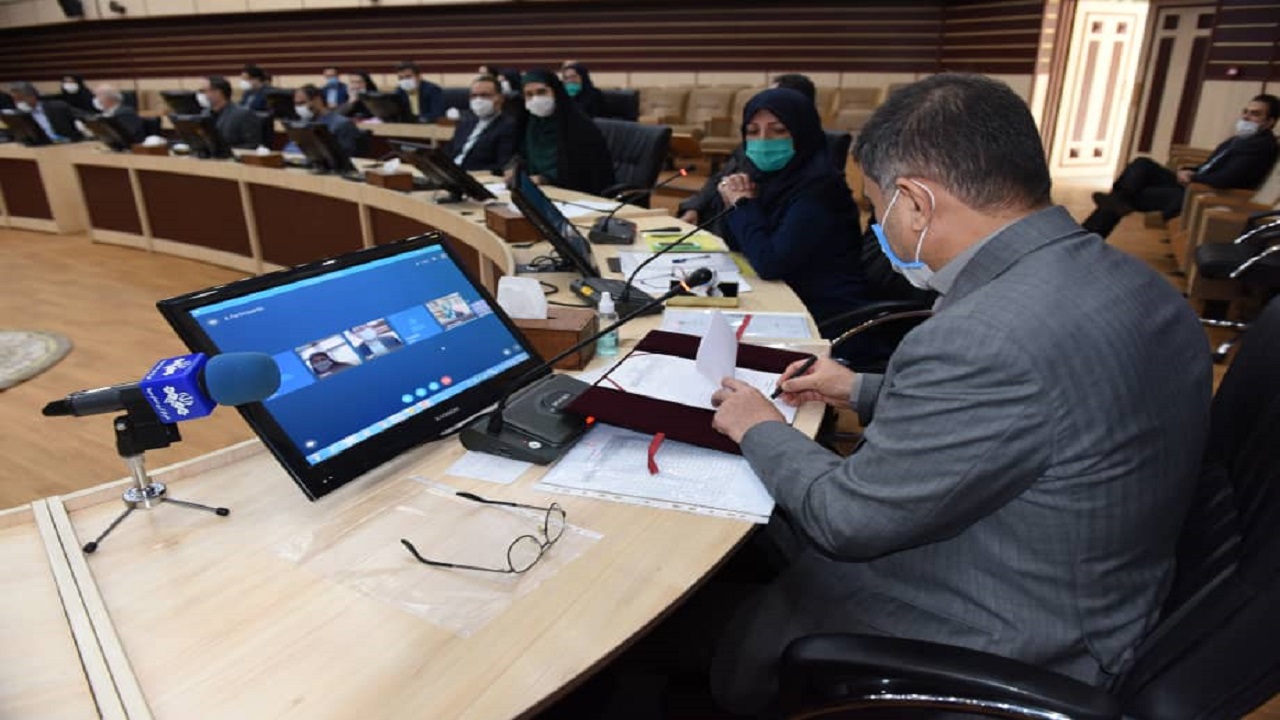 البرز در تحقق سهم ۳۰ درصدی بانوان از مناصب مدیریتی موفق عمل کرده است