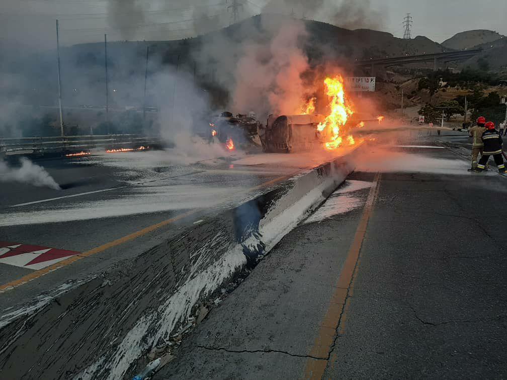 واژگونی تانکر حامل سوخت در جاجرود/ فوت یک نفر در حادثه واژگونی تانکر حامل سوخت در جاجرود/ فوت یک نفر در حادثه