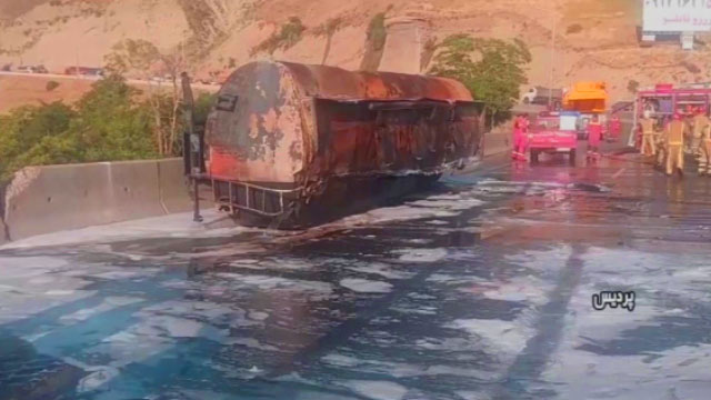 واژگونی تریلی حامل سوخت در جاجرود + فیلم