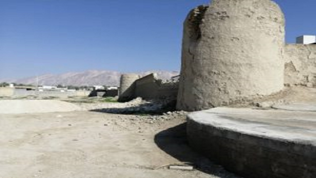 آغاز مرمت قلعه زائرخضرخان اهرمی