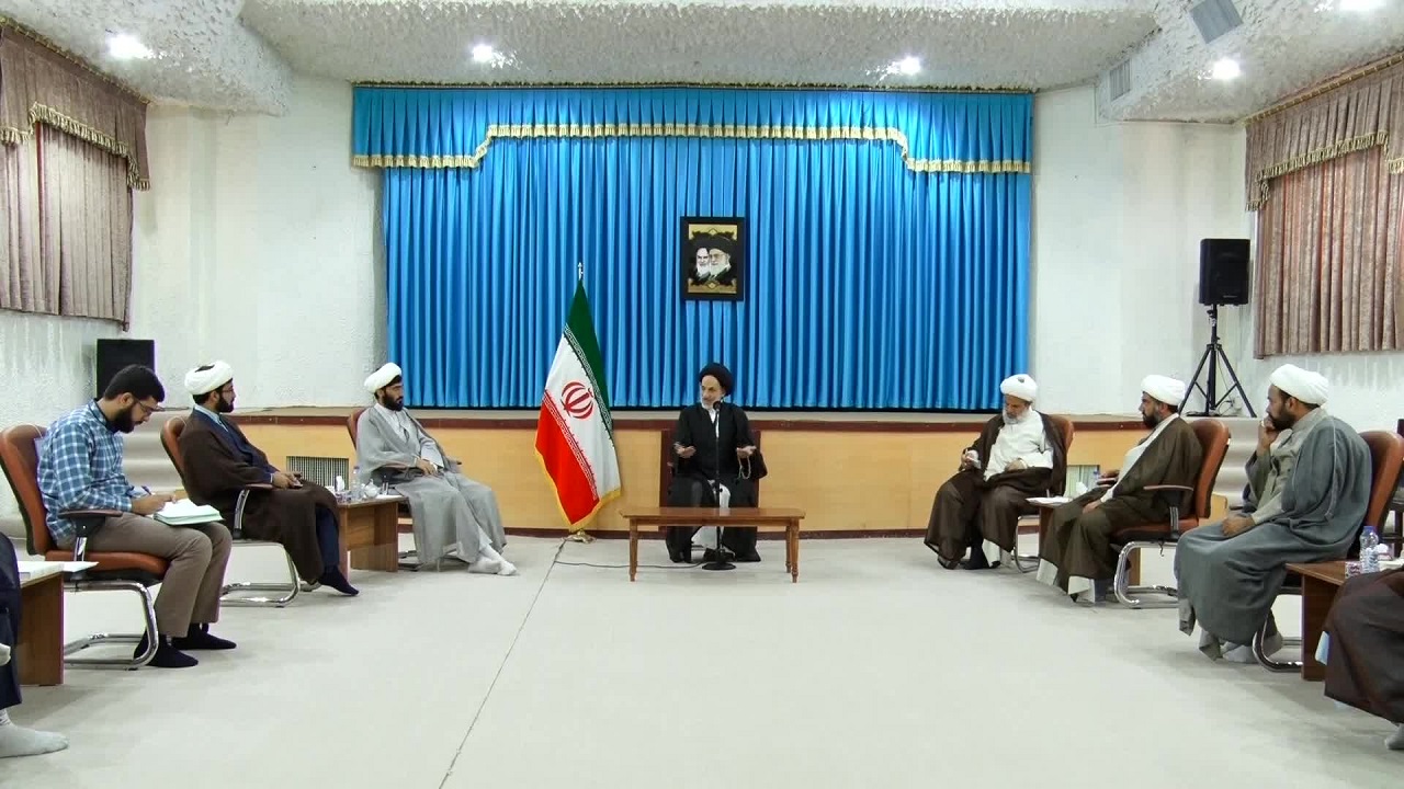 راه انقلاب را محکم و با ایمان تبیین و اجرا کنید