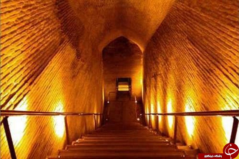 آب انبار شریعت و موزه آب گناباد