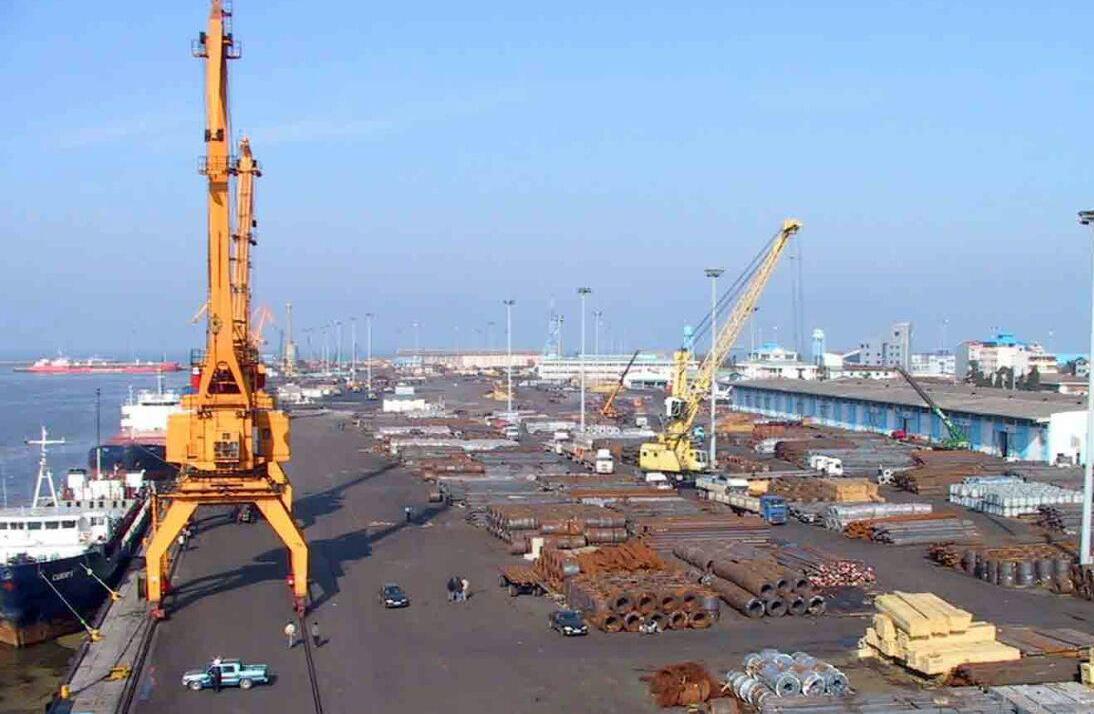 صادرات بیش ۱۶۶ هزار تن کالا از گمرکات گیلان