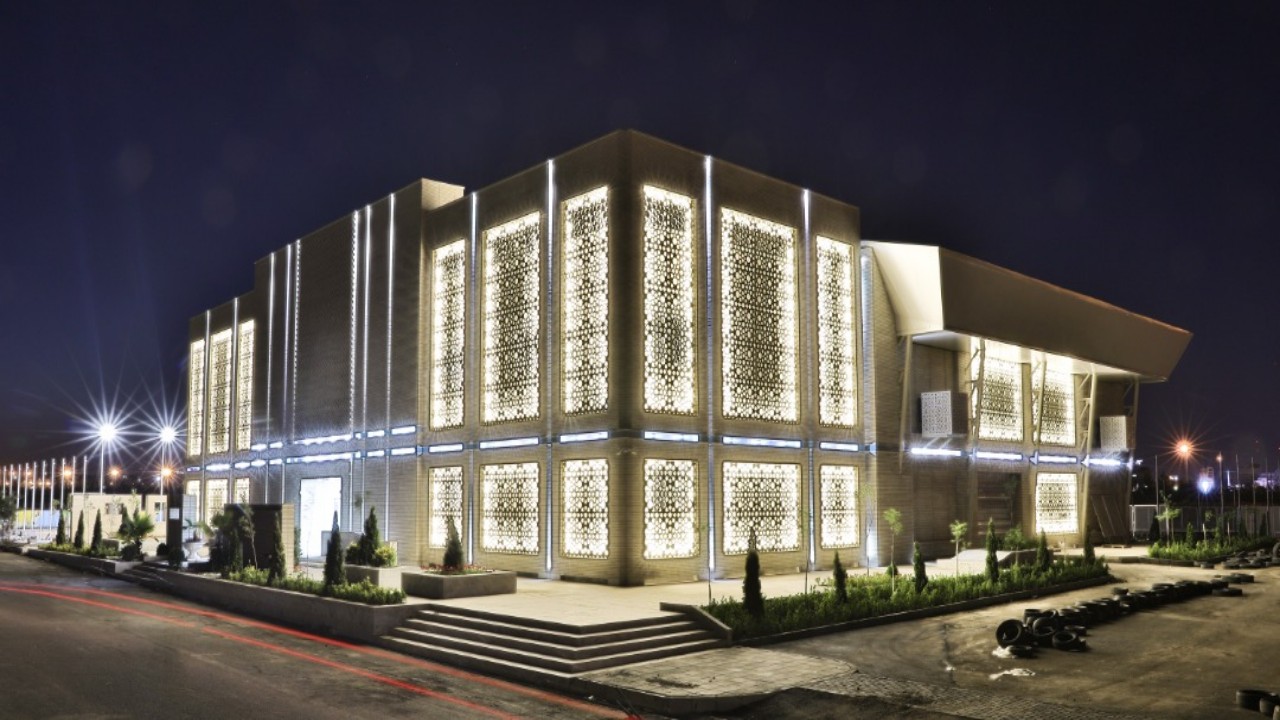ﺑﺎزﮔﺸﺎﯾﯽ اﻣﺎﮐﻦ ورزﺷﯽ در مشهد