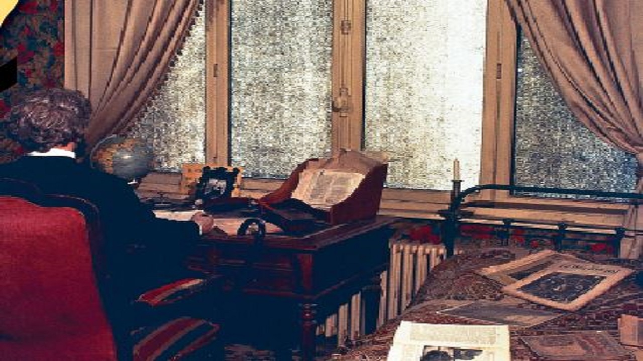 نویسنده‌هایی که پیشگو بودند + تصاویر