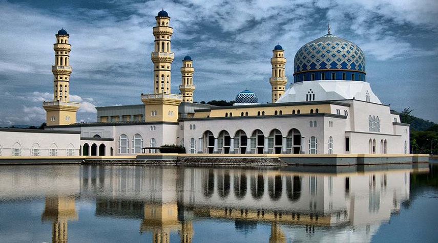 مسجد کوتاکینابالو، از زیباترین و معروف&zwnj;ترین مساجد معروف مالزی + تصاویر