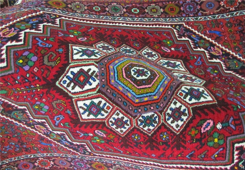 تلاش در جهت ثبت ملی نقشه های فرش دستباف با برند استان زنجان