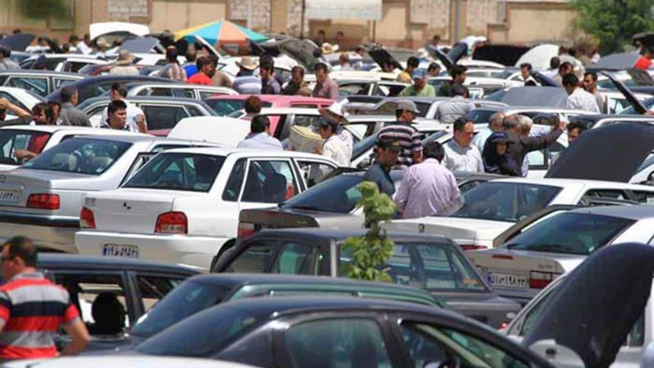 کنترل بازار خودرو به روش آزمون و خطا/ فروش فوق‌‌العاده با قوانین نامعلوم!