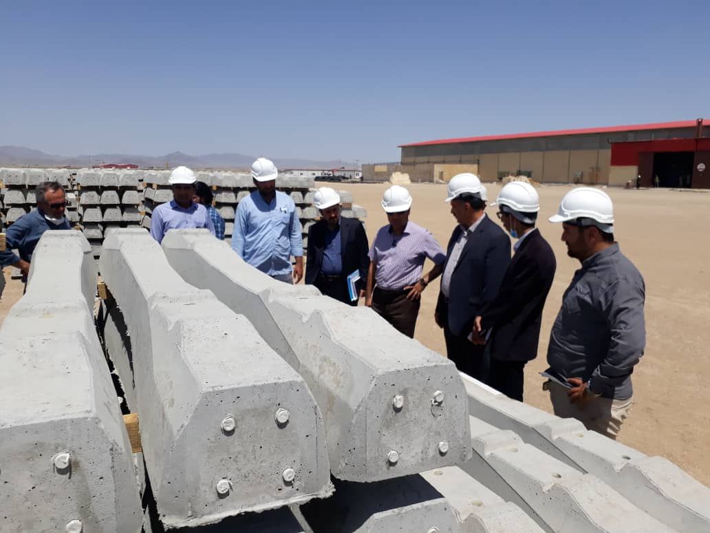 بازدید معاون فنی راه آهن کشور از پروژه ریلی محور زاهدان-خاش