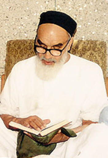 امام خمینی(ره)در بیان محافظ قمی اش/از خاطره اولین دیدار تا امام وکیل عروس ها می&zwnj;شدند&nbsp;