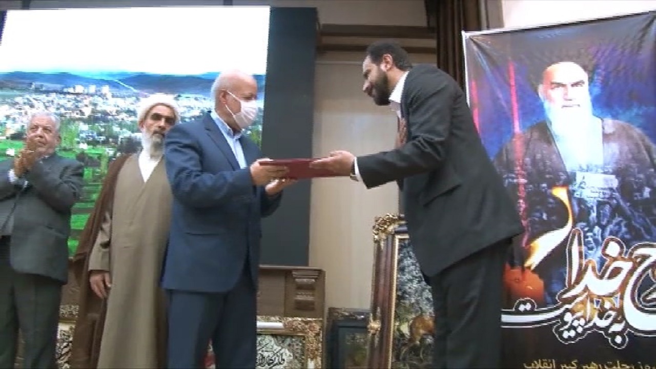 مردم باید زندگی با کرونا را بیاموزند