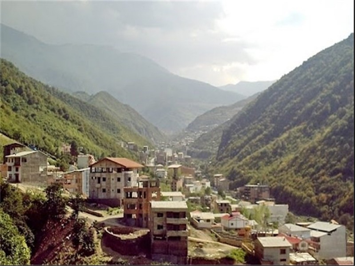 نجات دو طبیعت گرد از کوه&zwnj;های روستای محمودآباد