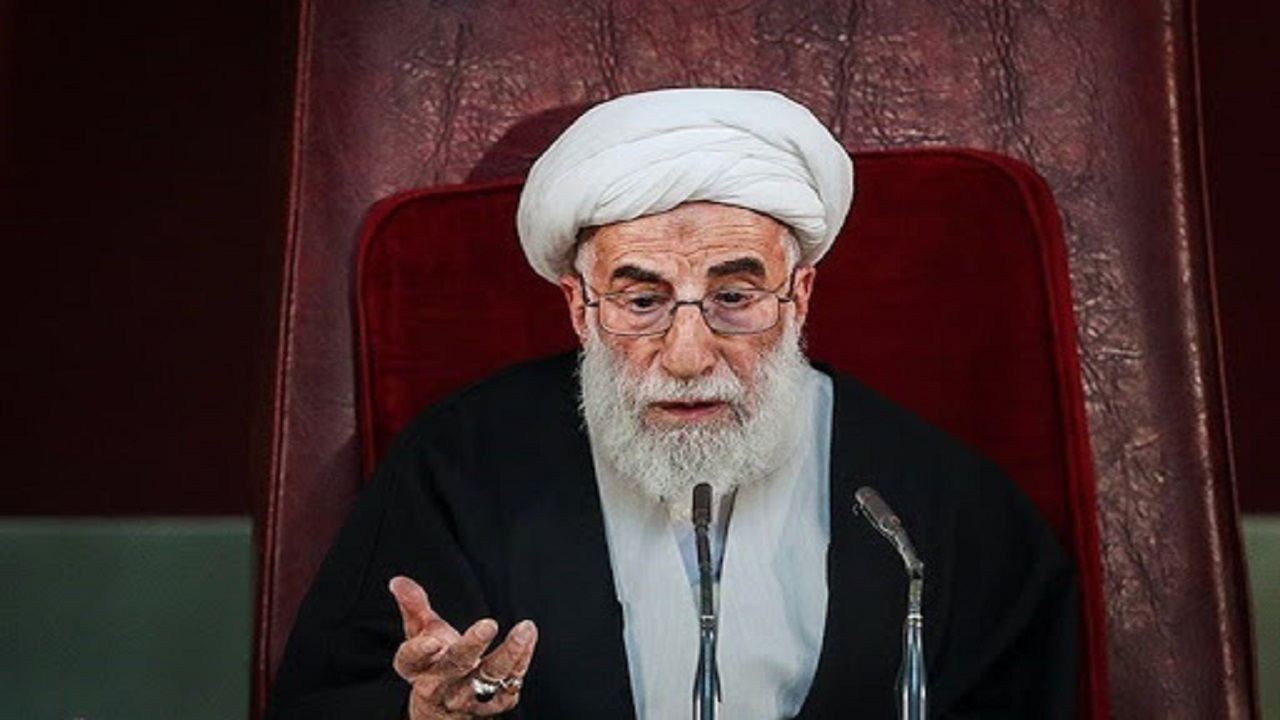 ناگفته‌های آیت‌الله جنتی از دیدار با رهبر انقلاب/ مهم‌ترین تصمیم امام (ره) در دوران رهبری خود چه بود؟