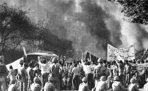 قیامی که یک تاریخ پرعظمت شد/سخنان امام (ره) که منجر به بازداشت ایشان در ۱۵ خرداد شد چه بود؟