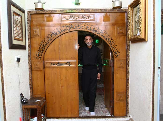 ناگفته&zwnj;های مردی که بعد از ۱۰ سال زندگی لاتی به عشق امام خمینی در برابر خودش انقلاب کرد! + تصاویر
