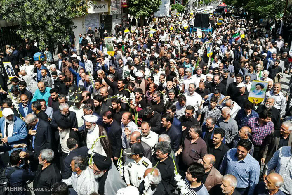 ناگفته&zwnj;های شاهدان عینی از قیام ۱۵ خرداد ۴۲ / شهادت ۶۰ هزار نفر از مردم بی گناه به دست &laquo;استوار دیوانه&raquo;! + تصاویر
