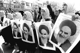 از احترام به همسر تا نوع برخورد مقابل زنان بی حجاب / دیدگاه امام خمینی (ره) درباره بانوان چه بود؟