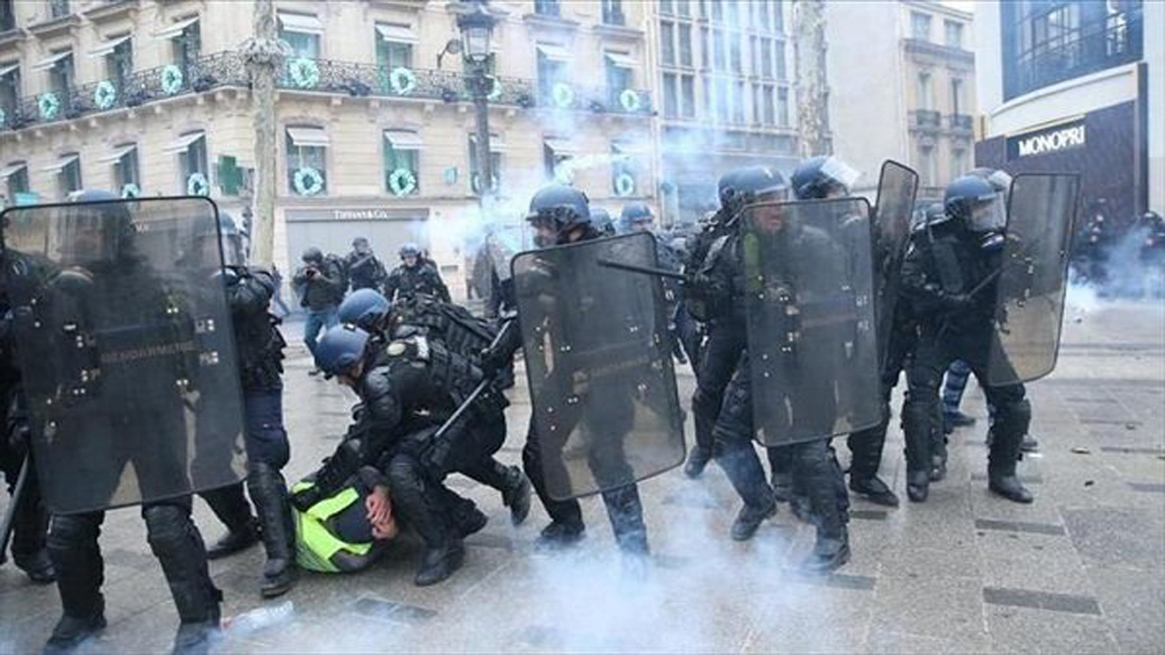 درگیری در تظاهرات علیه خشونت پلیس در لیل فرانسه