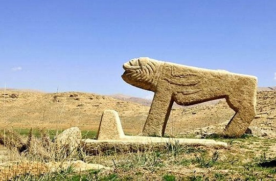 هنری غنوده در دل سنگ/ سنگ تراشی در مسیر رونق