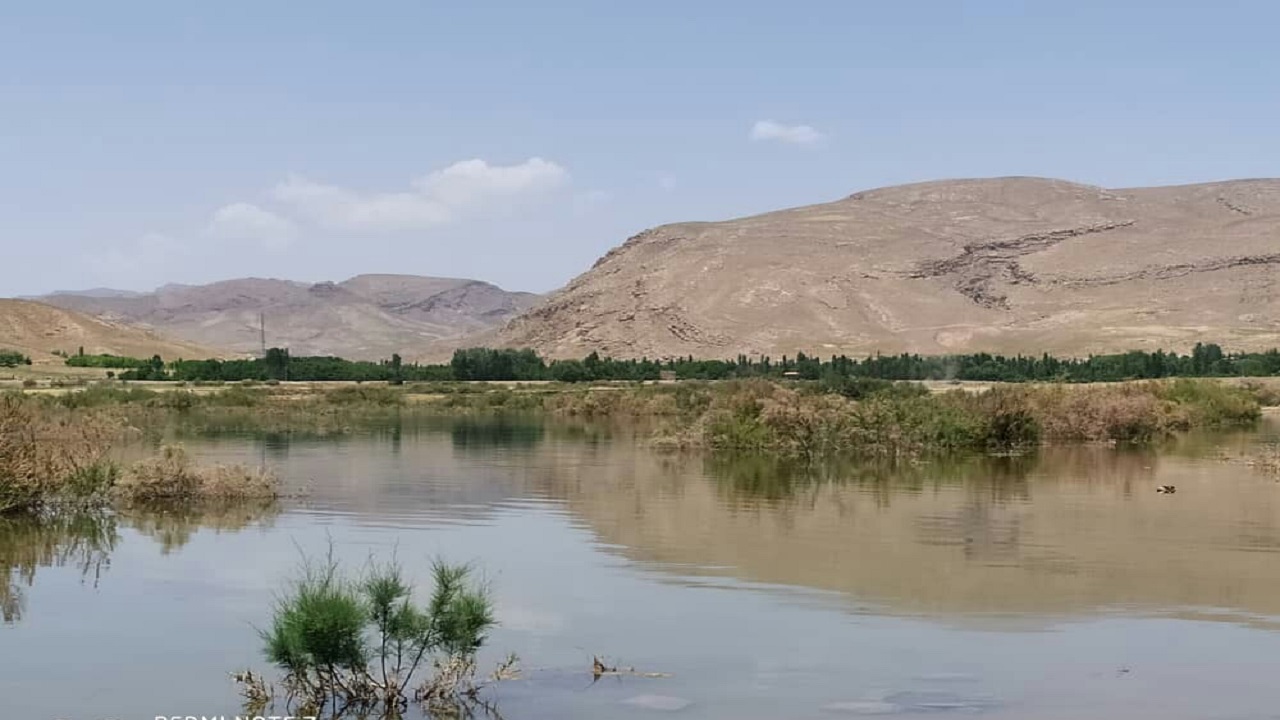 طبیعت زیبای بهار در حوالی سد کارده