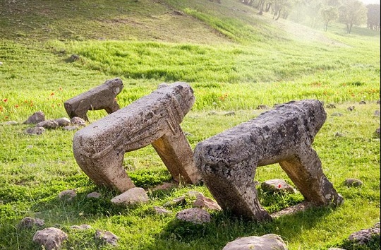 هنری غنوده در دل سنگ/ سنگ تراشی در مسیر رونق