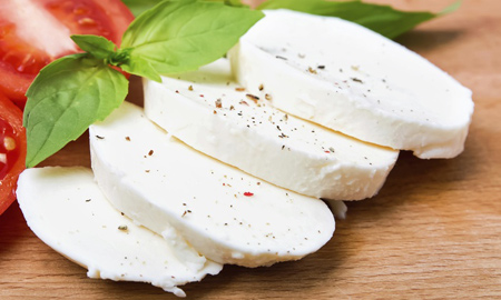 طرز تهیه پنیر خانگی سالم و خوشمزه با چند روش مختلف