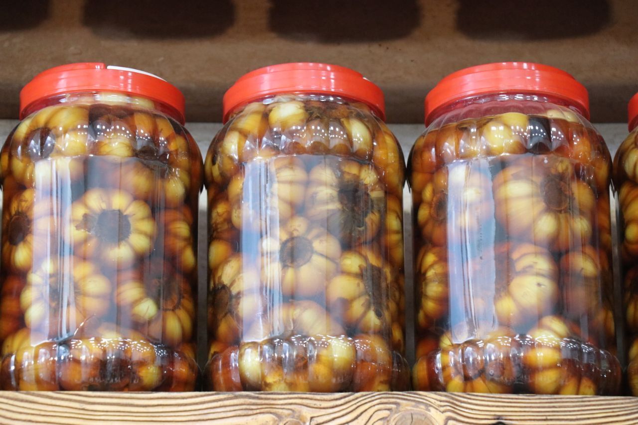 روش تهیه سیر ترشی ساده و جذاب