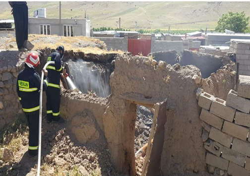 آتش گرفتن انبار قدیمی در روستای کهریزه شیخان