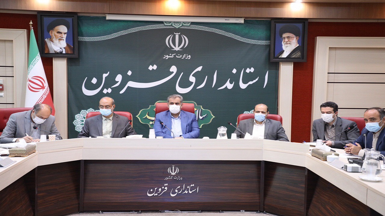 استفاده از ماسک هنگام ورود به ادارات الزامی است