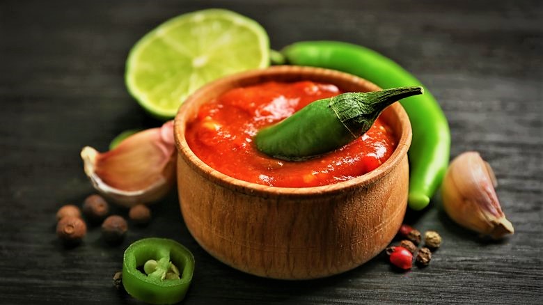 آموزش آشپزی؛ از خورش زرشک مجلسی و سالاد مرغ تا دستور پخت انواع پای سیب بدون نیاز به فر + تصاویر