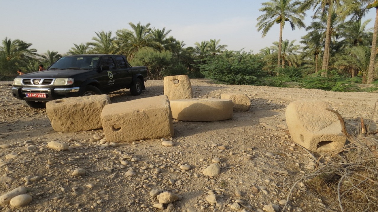 سنگ تاریخی دشتستان