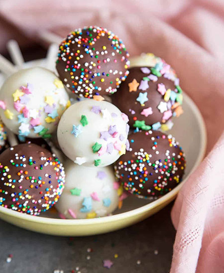 طرز تهیه پاپس کیک مخصوص تولد