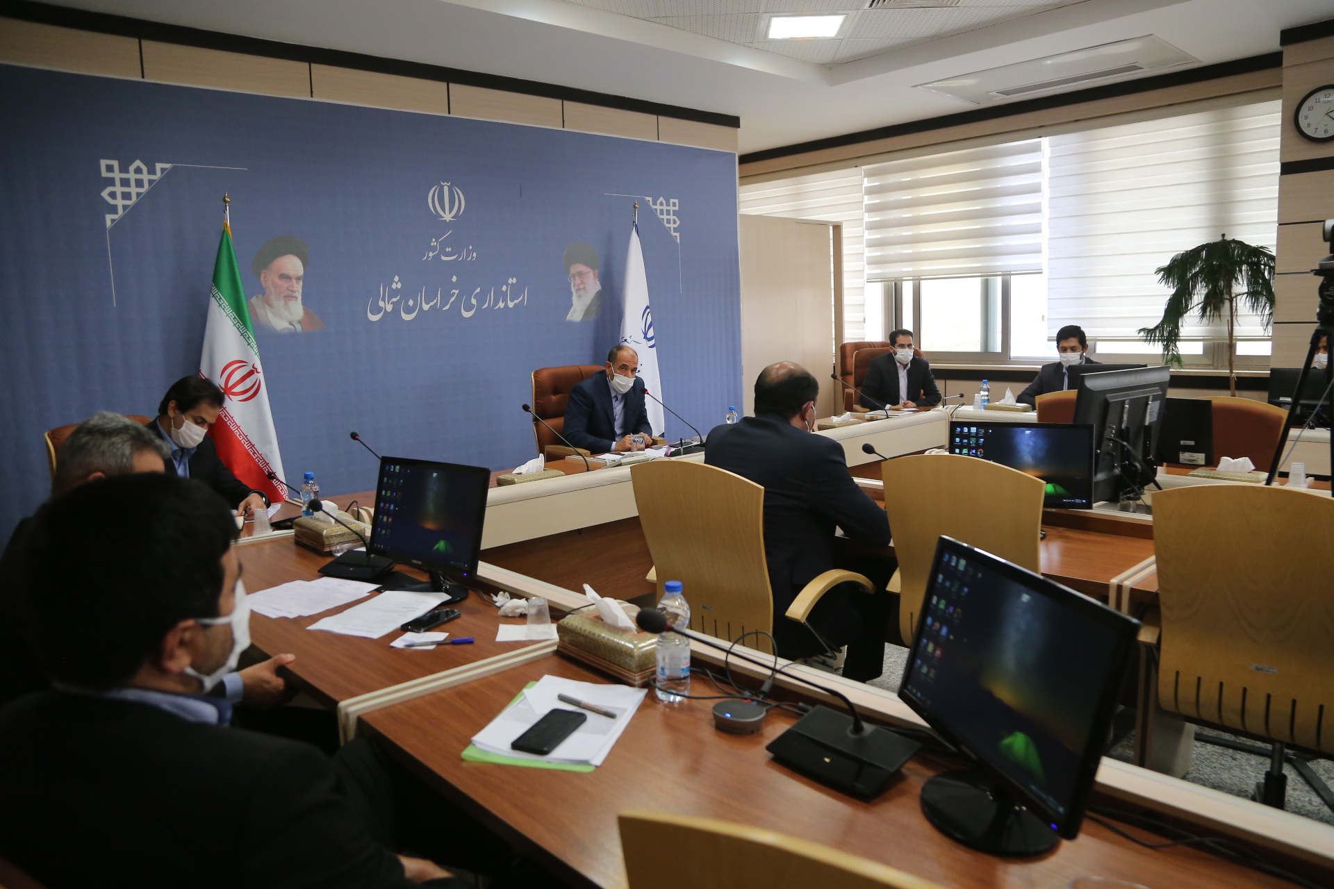 خدمات بانک‌ها تقسیم بندی زمانی شود