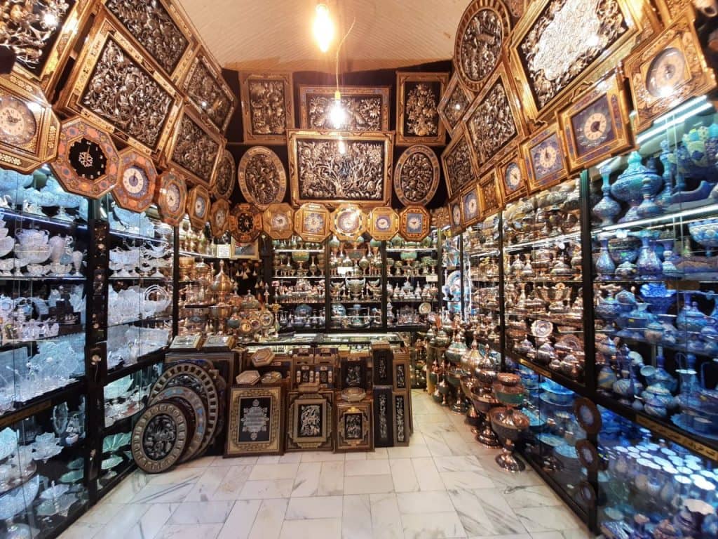 رکود در بازار صنایع دستی/ تسهیلاتی برای بهبود کارگاه های صنایع دستی درنظر گرفته نشده