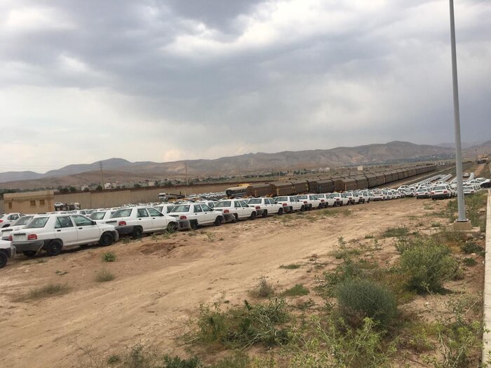 احتکار خودرو