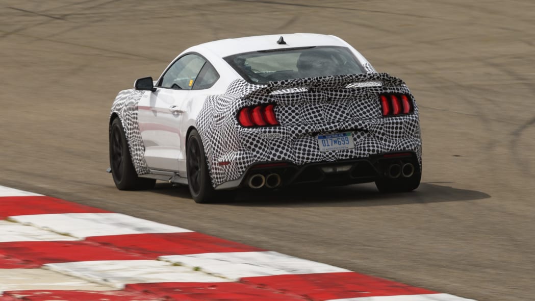 خودروی Ford Mustang Mach 1 با 525 اسب&zwnj;بخار به دست خریداران خواهد رسید