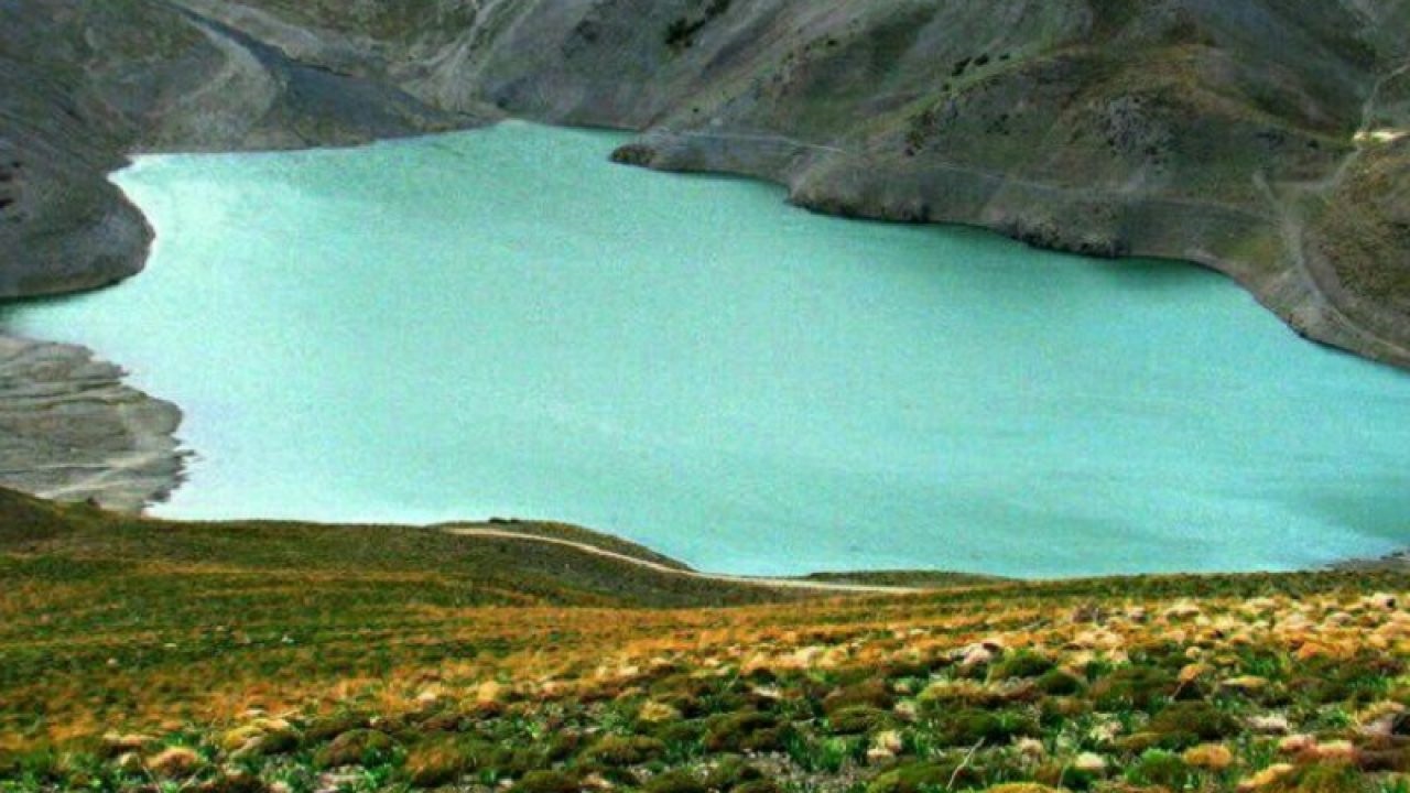 دریاچه طبیعی چشمه سبز مکانی برای ماهیگیری ورزشی در شرق کشور