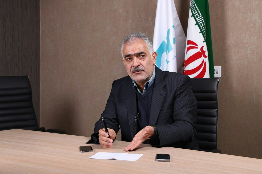 گل محمدی: شفافیت منجر به تعیین تکلیف هیئت فوتبال تهران می&zwnj;شود/ زیر ساخت های برگزاری مسابقات فوتبال فراهم نشده است